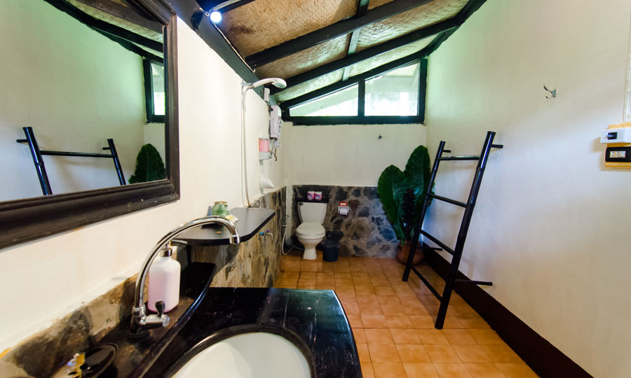 Family House Spacious Bathroom